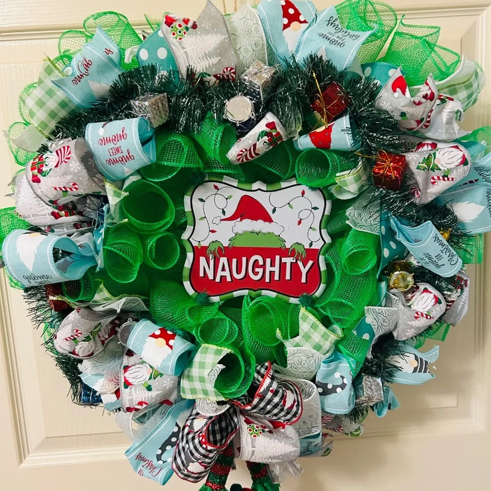 Christmas wreath/nauty